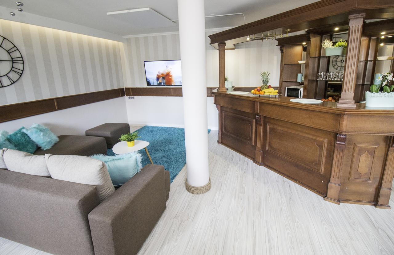 Apartamenty Velvet กอสเชียลิสกอ ภายนอก รูปภาพ